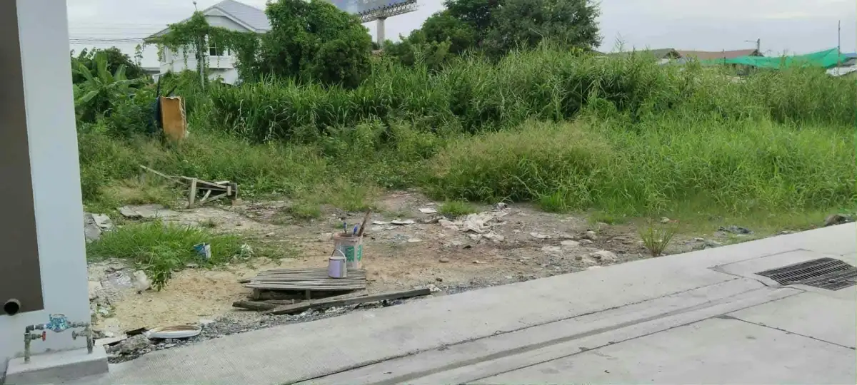 ขายที่ดินเปล่า 50 ตรว. ถนนกรุงเทพกรีฑา-ลาดกระบัง
